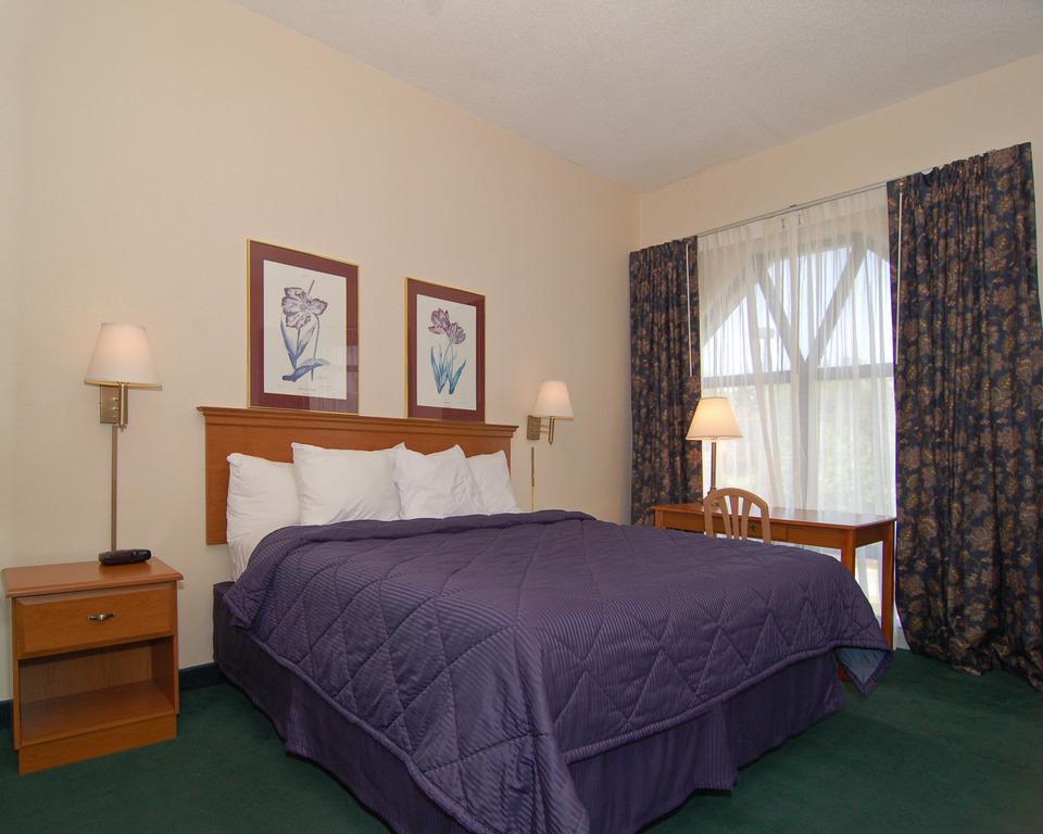 Econo Lodge Hendersonville Habitación foto